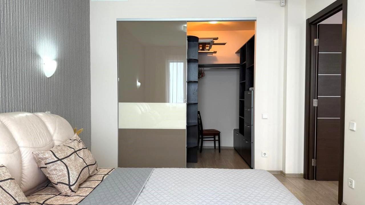Bright House On 23 Serpnya Kharkov Luaran gambar
