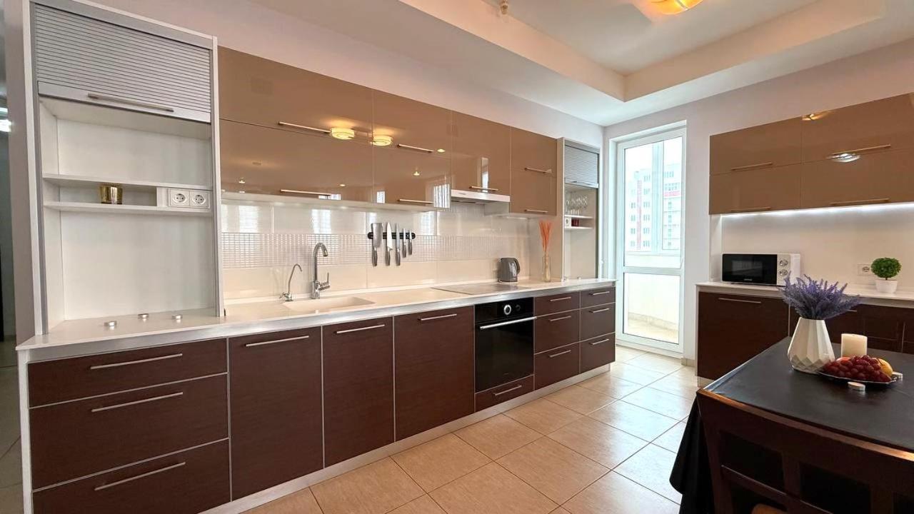 Bright House On 23 Serpnya Kharkov Luaran gambar