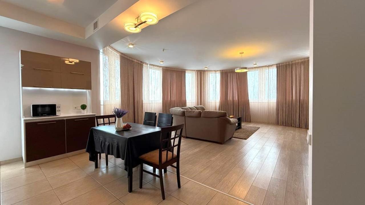 Bright House On 23 Serpnya Kharkov Luaran gambar