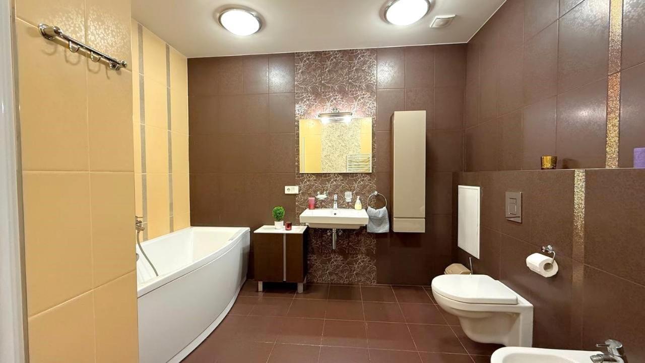 Bright House On 23 Serpnya Kharkov Luaran gambar