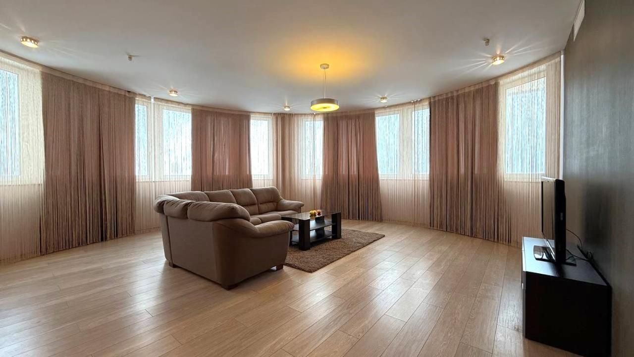 Bright House On 23 Serpnya Kharkov Luaran gambar