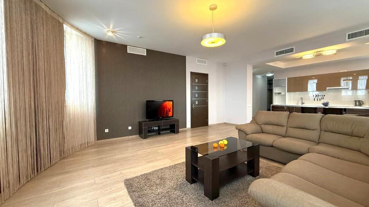 Bright House On 23 Serpnya Kharkov Luaran gambar